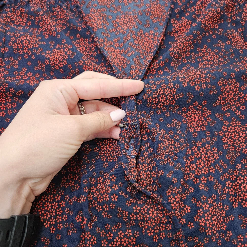 Michael Kors Navy Blue & Red Floral V-neck Long‎ Sleeve Layered Dress. Size P/2